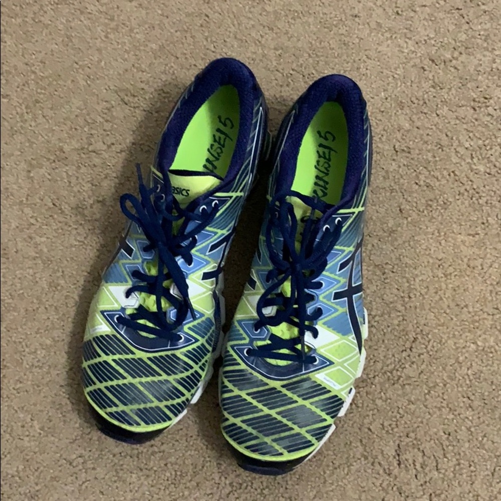 Men’s ASICS running shoes